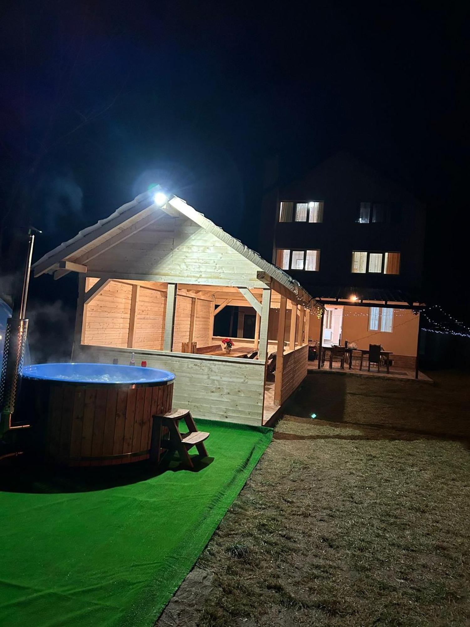Hotel Popasul Drumetului Transfagarasan Curtea de Argeş Esterno foto