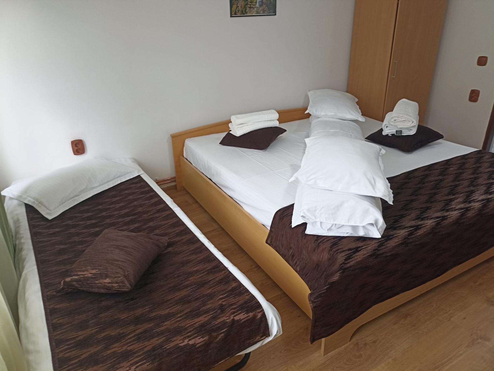 Hotel Popasul Drumetului Transfagarasan Curtea de Argeş Esterno foto